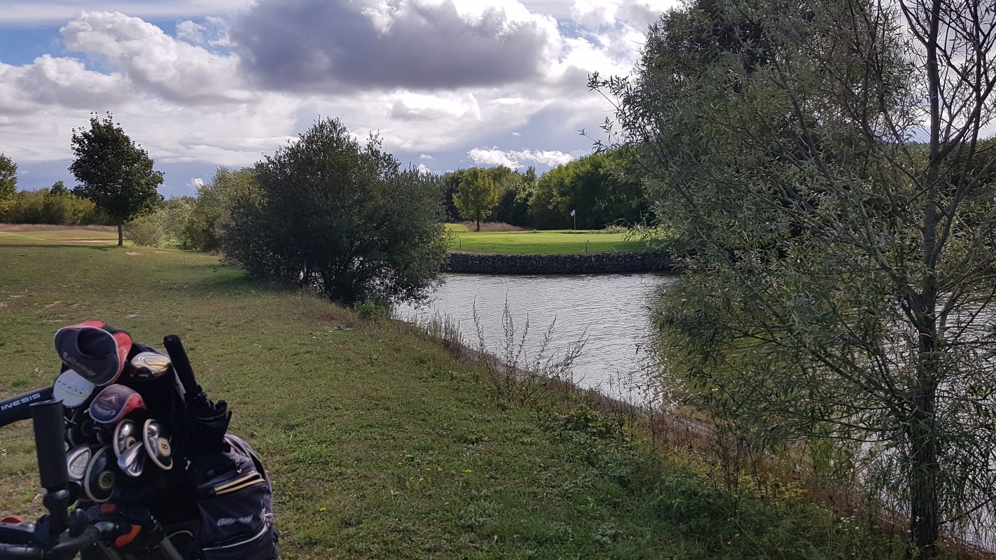 2023-09-20-22-golf-2Fopen87-CSS-sortie sancerre-Bourges  (22).jpg